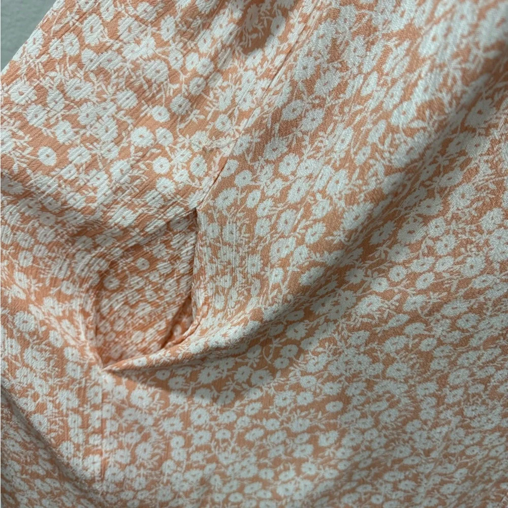 Lost + Wander Peach Floral Button Down Shirt - Picture 6 of 9